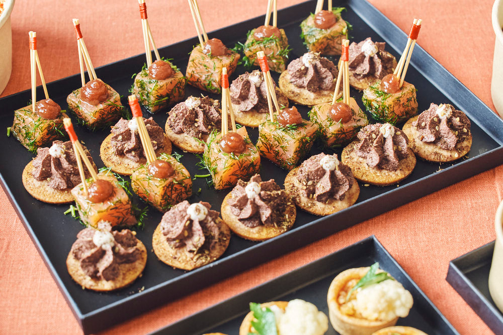 Assortiment de pièces salées - Saumon Zereshk, Crackers Zaytun