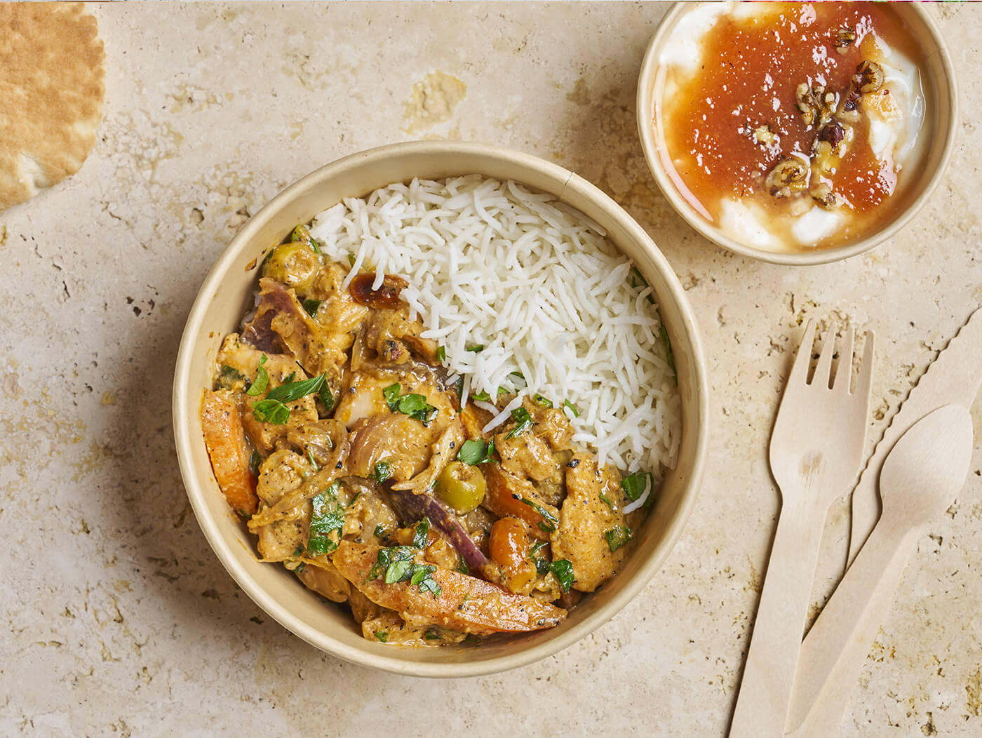Formule duo Poulet "Yassa" et dessert - Les Cuistots Migrateurs