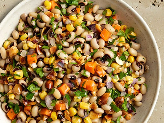 Salade Niebé - Salade de haricots cornille et vinaigrette à la cacahuète - Les Cuistots Migrateurs