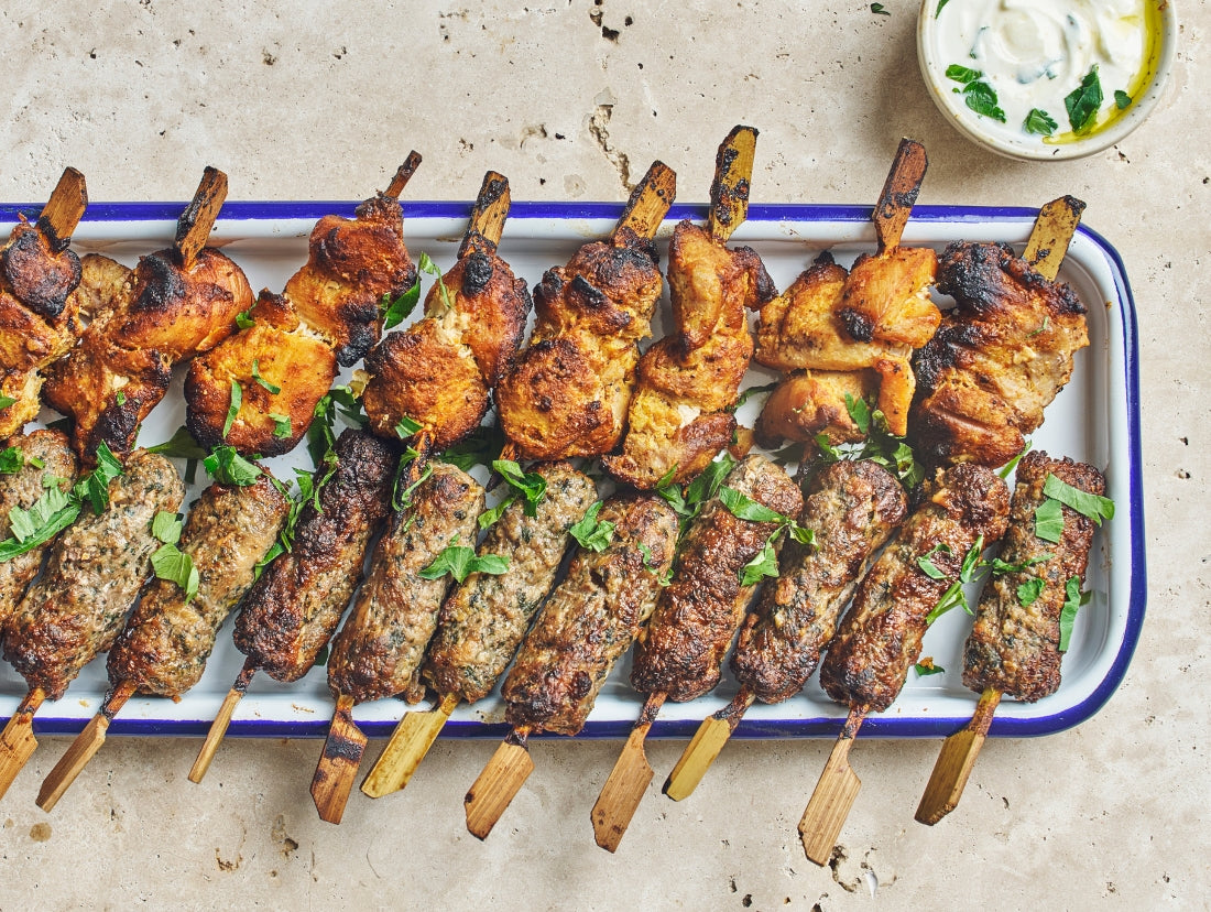 Assortiment de brochettes - Poulet mariné, Boeuf et agneau - Les Cuistots Migrateurs