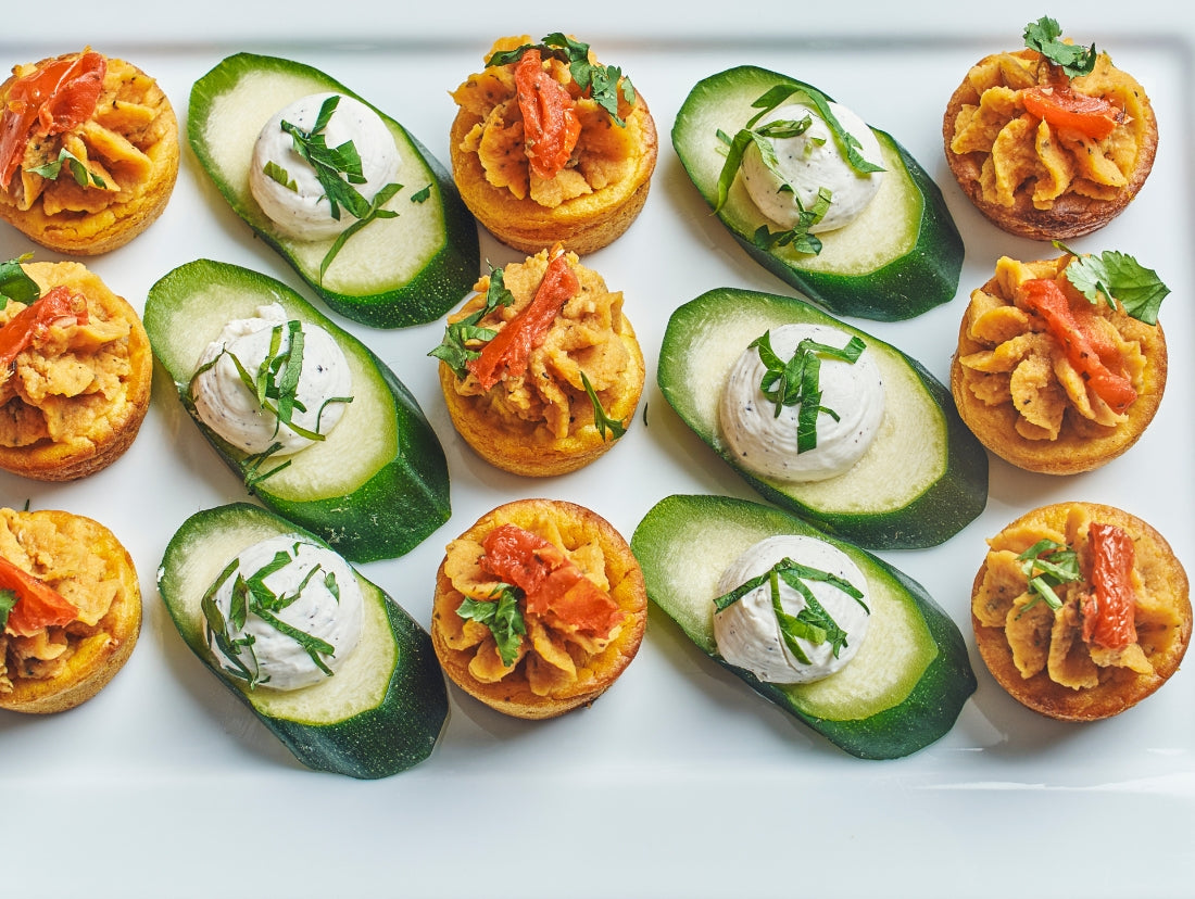 Assortiment de pièces végétariennes - Dahl de lentille corail aux épices, Courgette,crème citronnées et poivrées - Les Cuistots Migrateurs