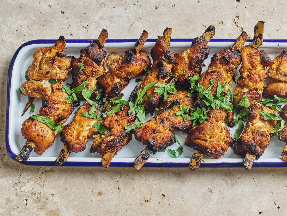 Brochettes Kabab - e Morgh - Poulet mariné aux noix et mélasse de grenade - Les Cuistots Migrateurs