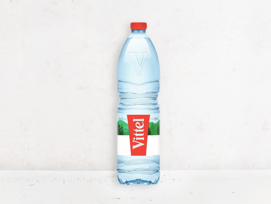 Eau plate Vittel Les Cuistots Migrateurs Traiteur livraison Paris 