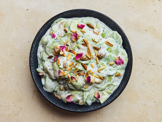 Mast'o khiar - Salade de concombre au yaourt et à la rose - Les Cuistots Migrateurs