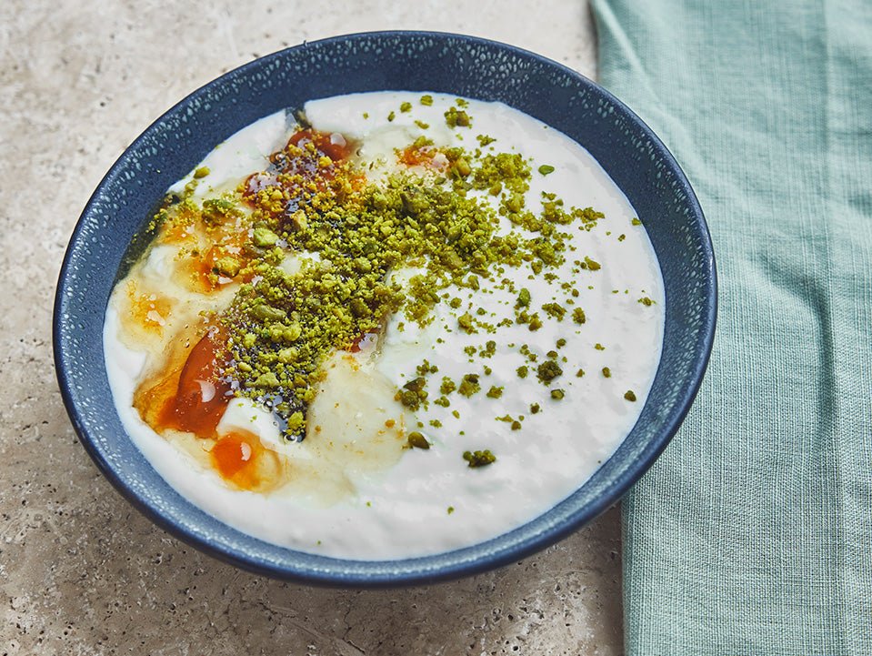 Mhalayeh - Crème de lait à la fleur d'oranger et confiture d'abricot - Les Cuistots Migrateurs
