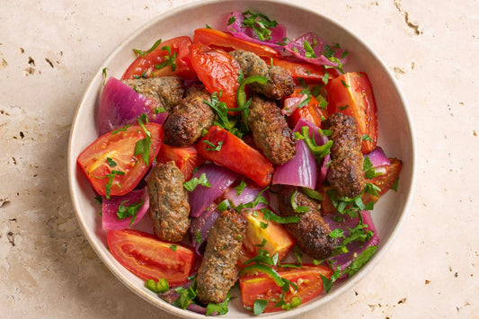 Salade de Kefta - Boulette de bœuf et d'agneau, légumes rôtis - Les Cuistots Migrateurs
